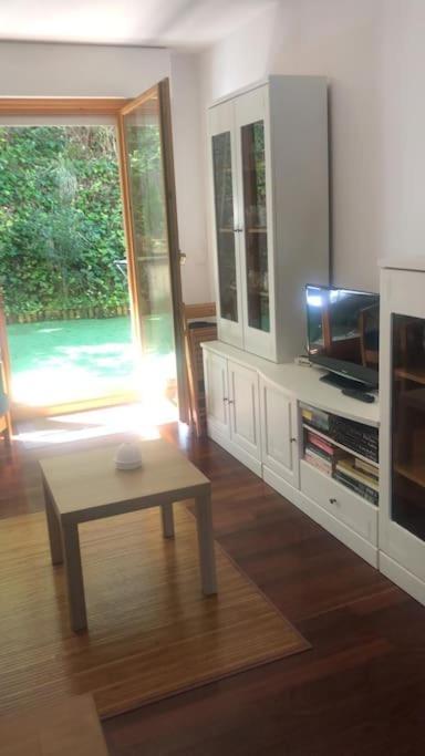 Casa De Claudia Comillas- Jardin Privado - A 10 Metros Del Capricho De Gaudi Dış mekan fotoğraf
