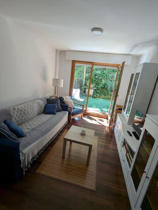 Casa De Claudia Comillas- Jardin Privado - A 10 Metros Del Capricho De Gaudi Dış mekan fotoğraf