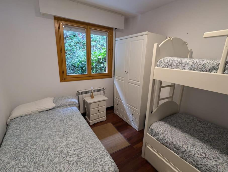 Casa De Claudia Comillas- Jardin Privado - A 10 Metros Del Capricho De Gaudi Dış mekan fotoğraf