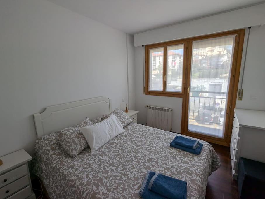 Casa De Claudia Comillas- Jardin Privado - A 10 Metros Del Capricho De Gaudi Dış mekan fotoğraf